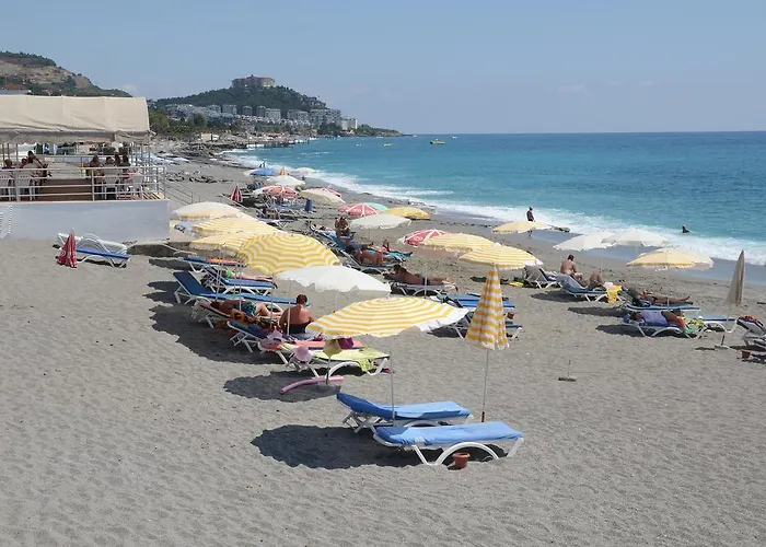 מלון Doris Aytur