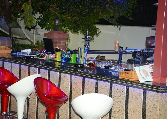 מלון Doris Aytur