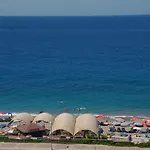 Doris Aytur 3*